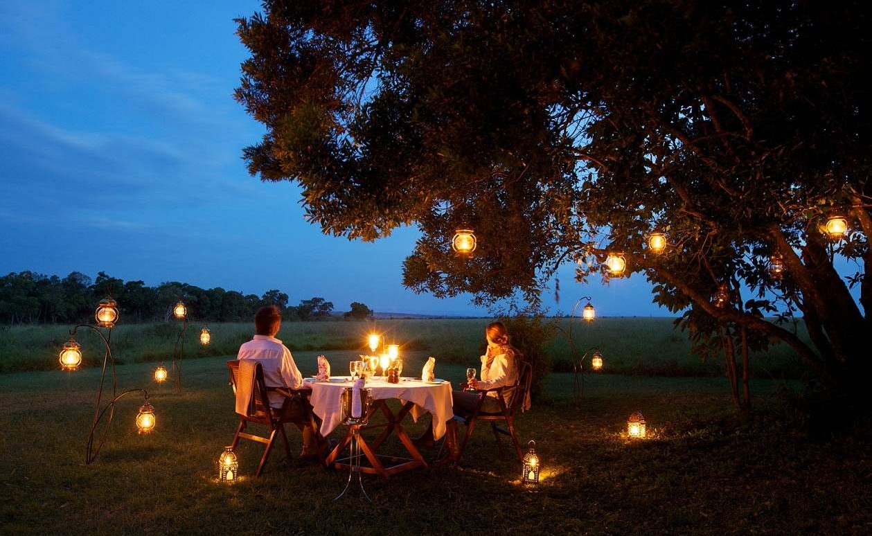 Romantisches Dinner in der Masai Mara