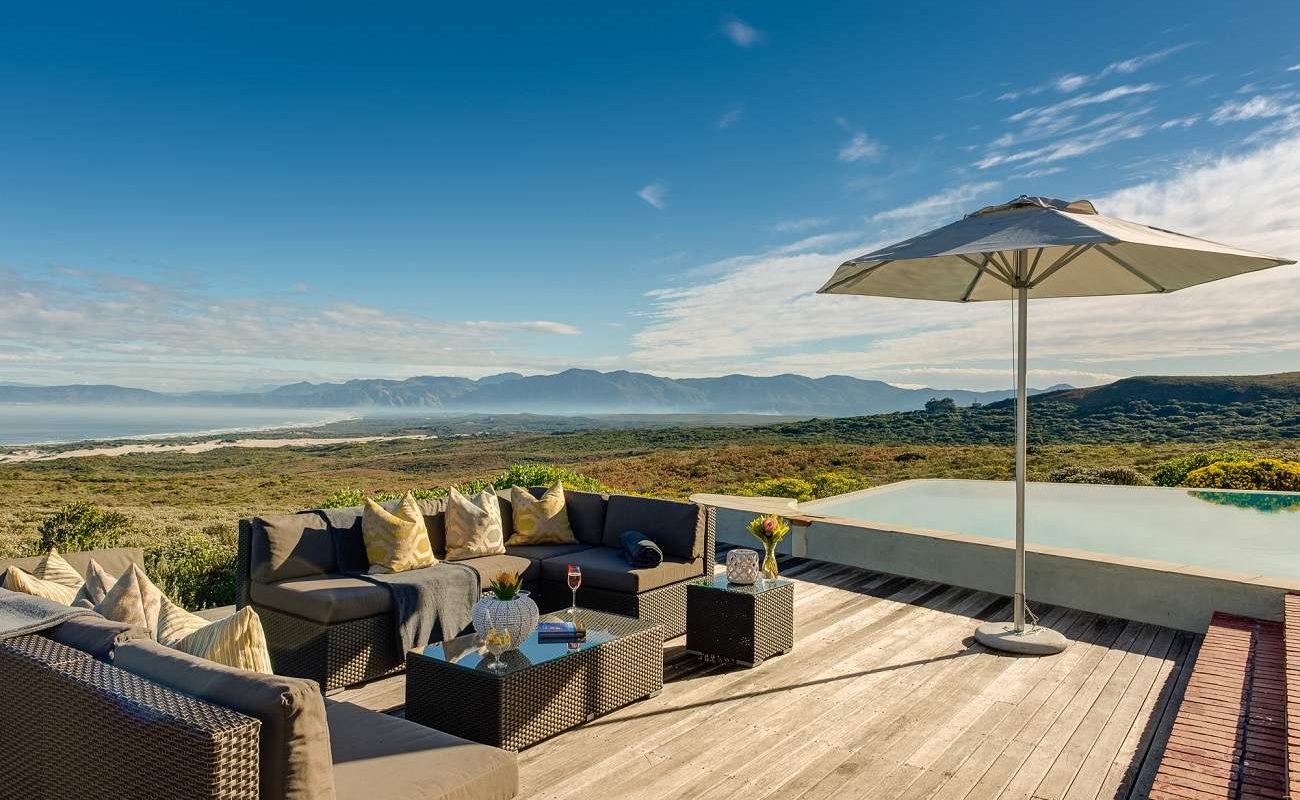 Am Pool der Forest Lodge nahe der Walker Bay