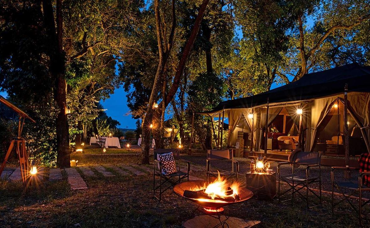 Safari Romantik an der Feuerstelle in der Masai Mara