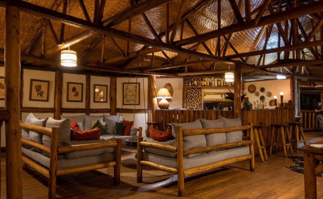 Lounge der Buhoma Lodge