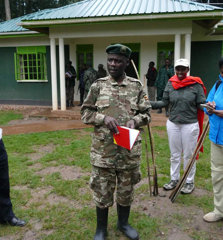 Briefing vor dem Gorilla Trekking