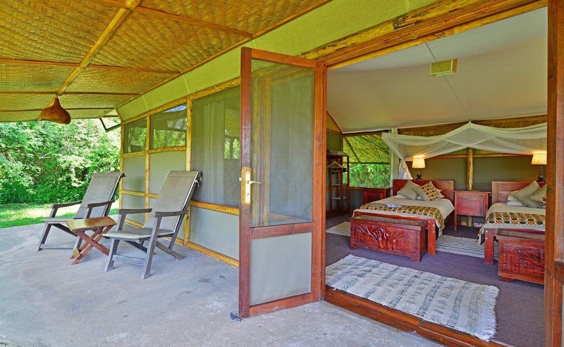 Veranda eines Zeltes im Ishasha Camp