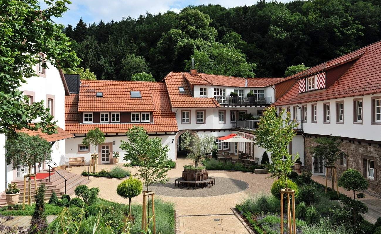 Innenhof des BurgHotels Hardenberg