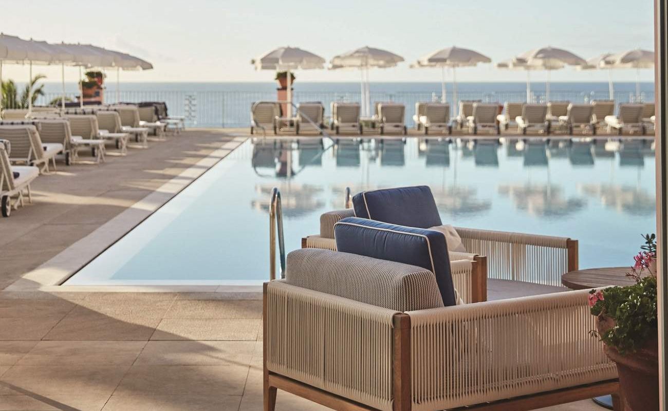 Am Pool des Reid's Palace