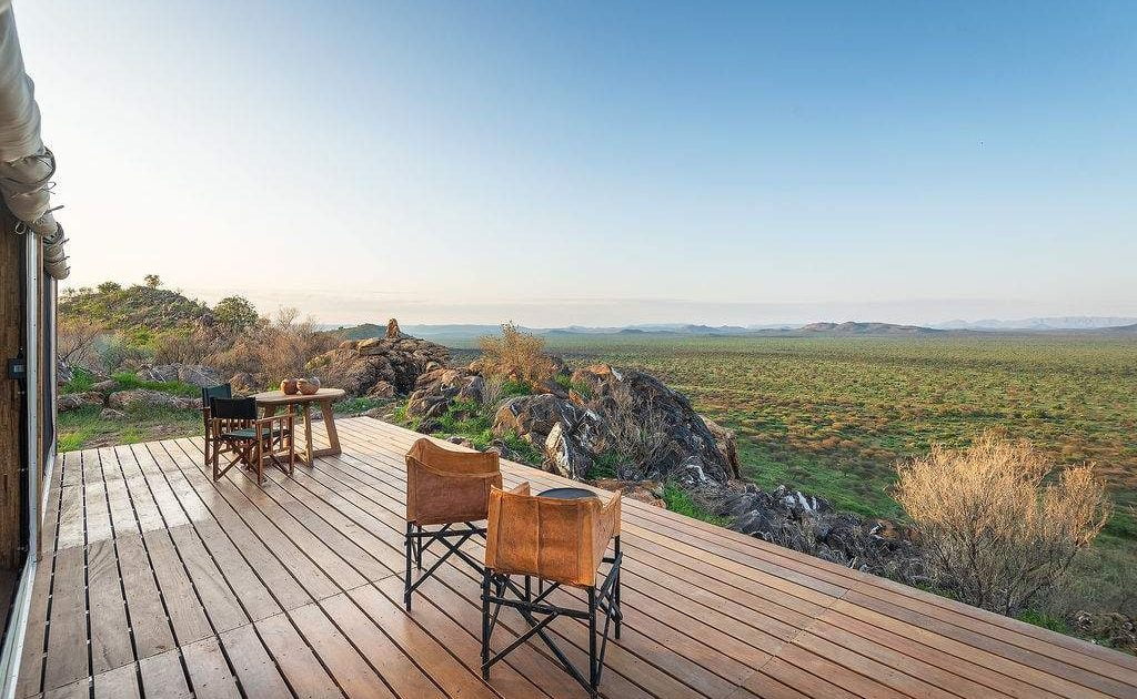Veranda einer Suite in der Luxuslodge bei Windhoek