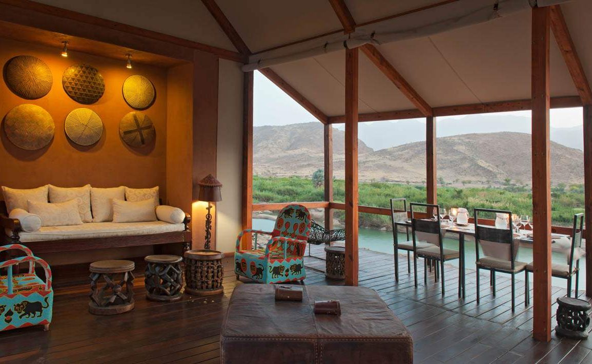 Lounge im Okahirongo River Camp