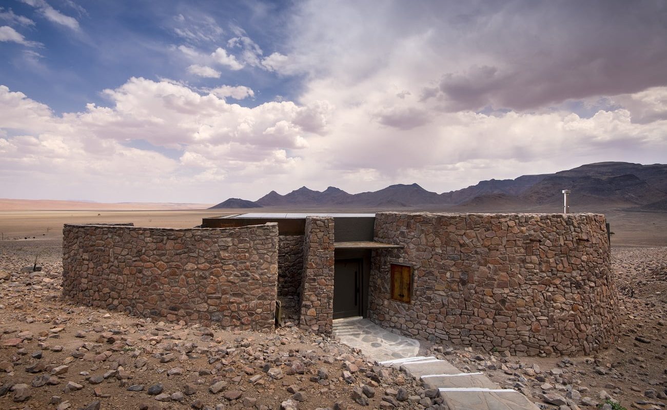 Außenansicht einer Suite in der Sossusvlei Desert Lodge