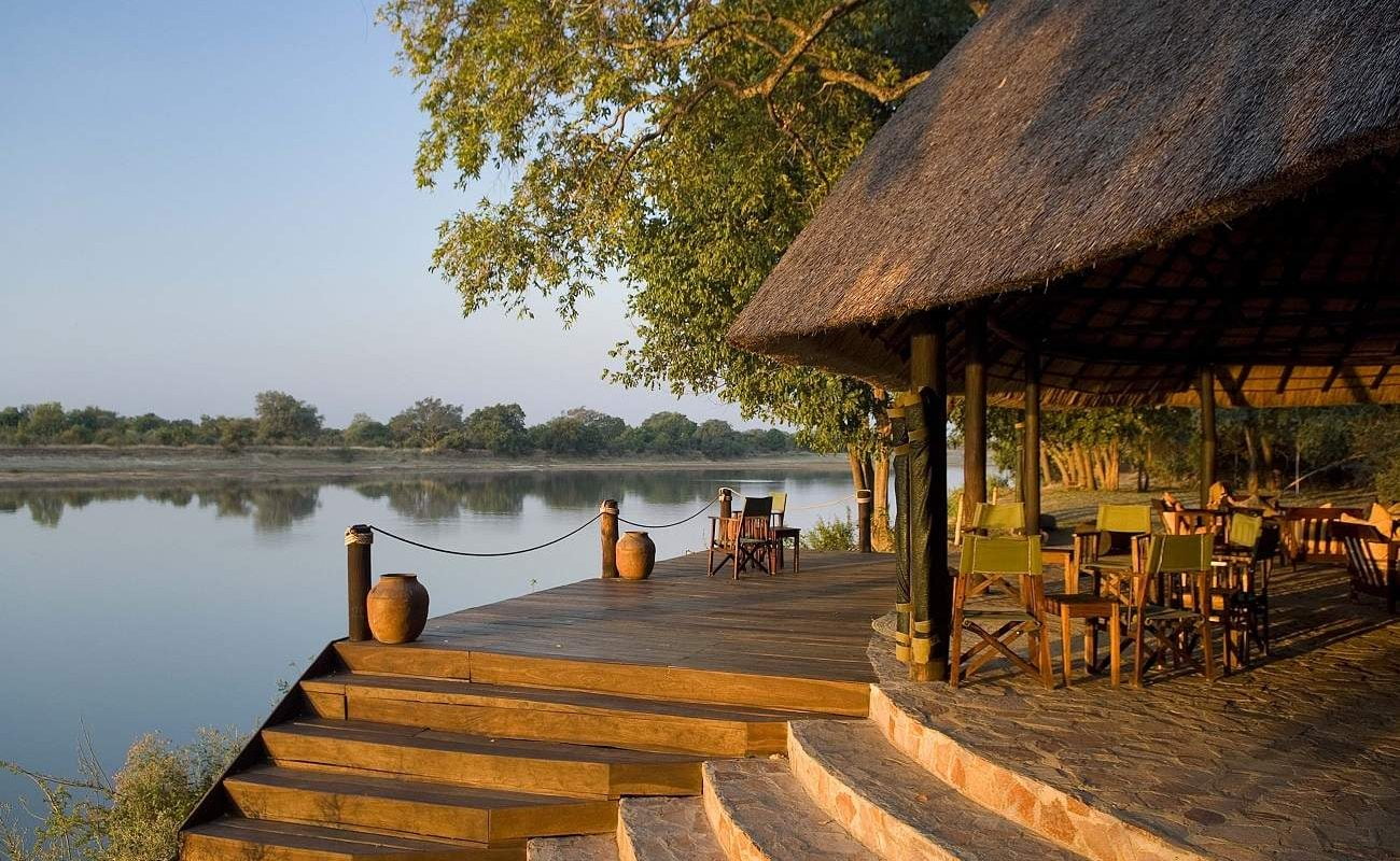 Haupthaus des Luxuscamps Nkwali