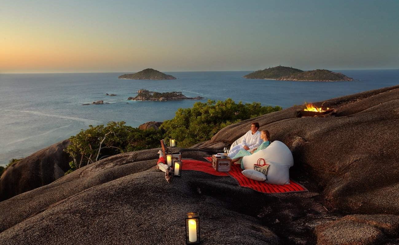 Sunset Cocktail Granitfelsen Seychellen