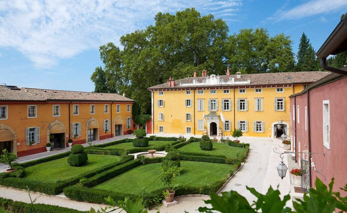 Der gepflegte Garten der Villa Cordevigo
