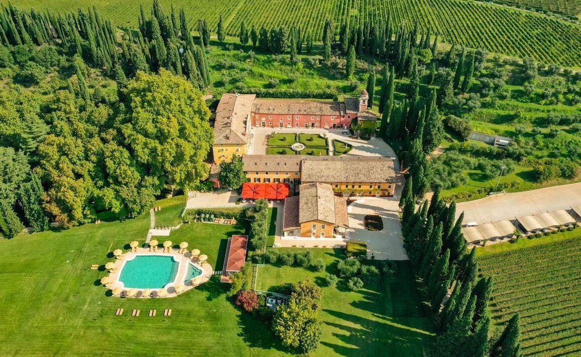 Luftaufnahme der Villa Cordevigo