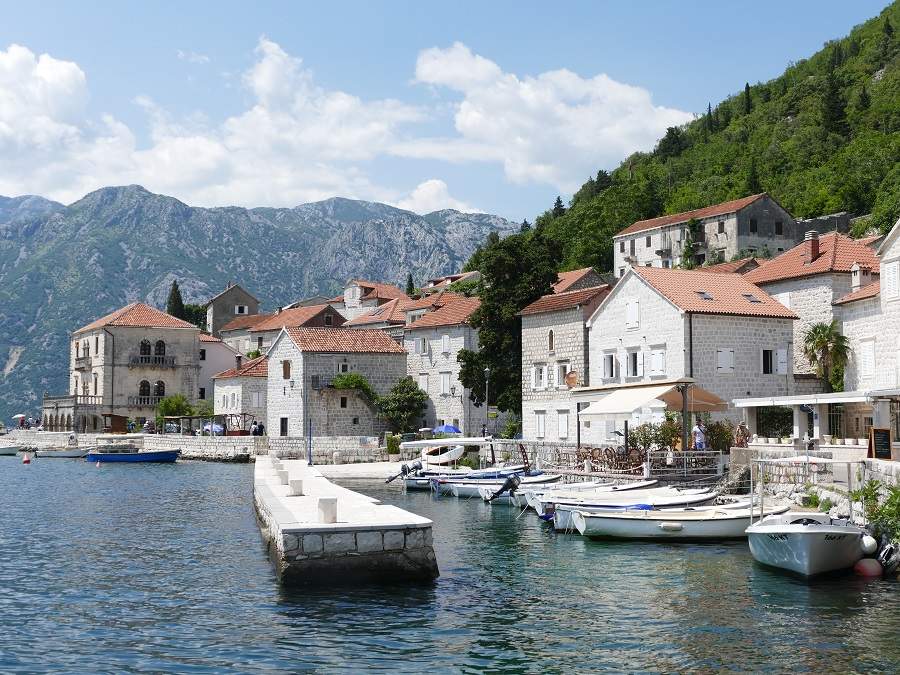 Hafen von Perast