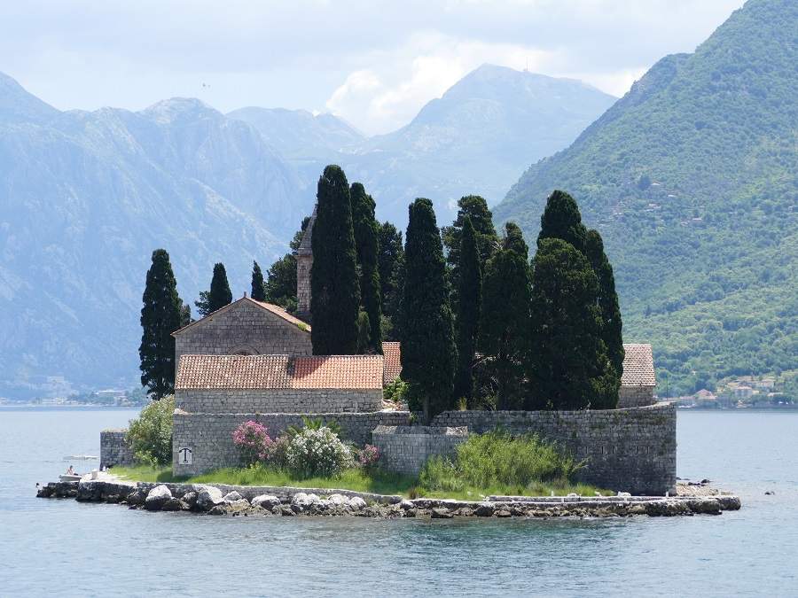 Sveti Dorde in der Bucht von Kotor