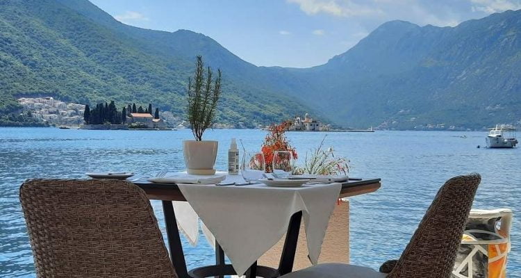 Ein Tag in der Boka Bucht von Montenegro