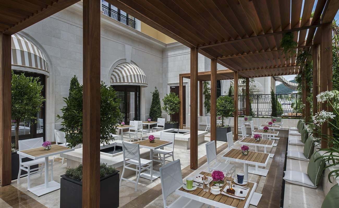 Gourmet Corner Regent Porto Montenegro