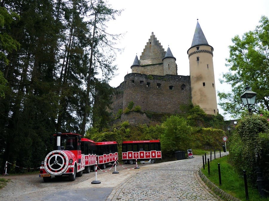 Schloss Vianden in den Ardennen von Luxemburg