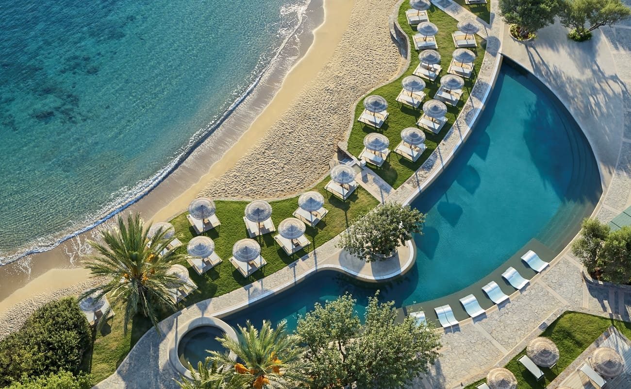 Hauptpool der Elounda Hotels & Resorts