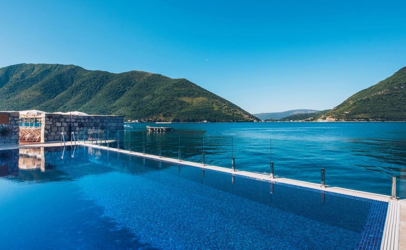 Infinity Pool Grand Heritage Perast