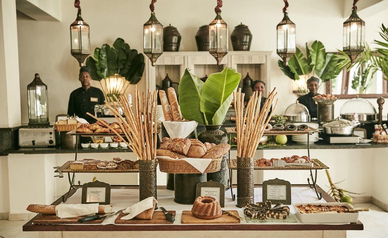Frühstück im Baraza Resort