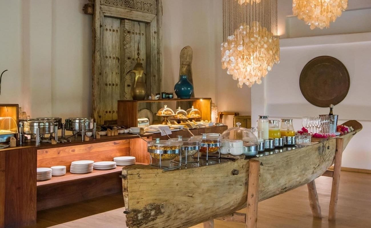 Frühstück im Luxushotel von Relais & Chateaux auf Sansibar
