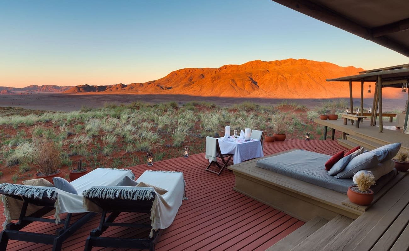 Sonnendeck der Wolwedans Desert Lodge