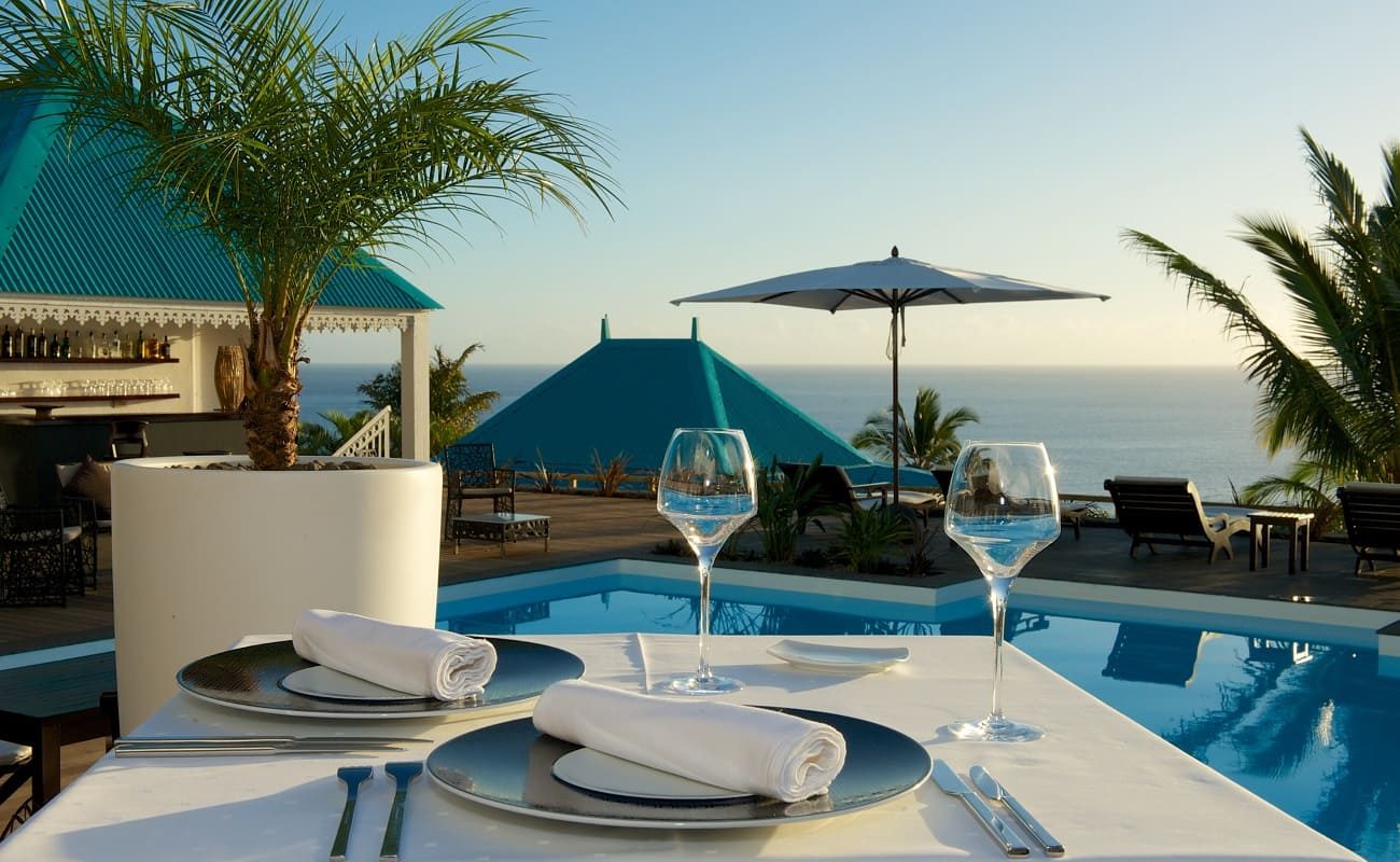 Dinner am Pool des Blue Margouillat