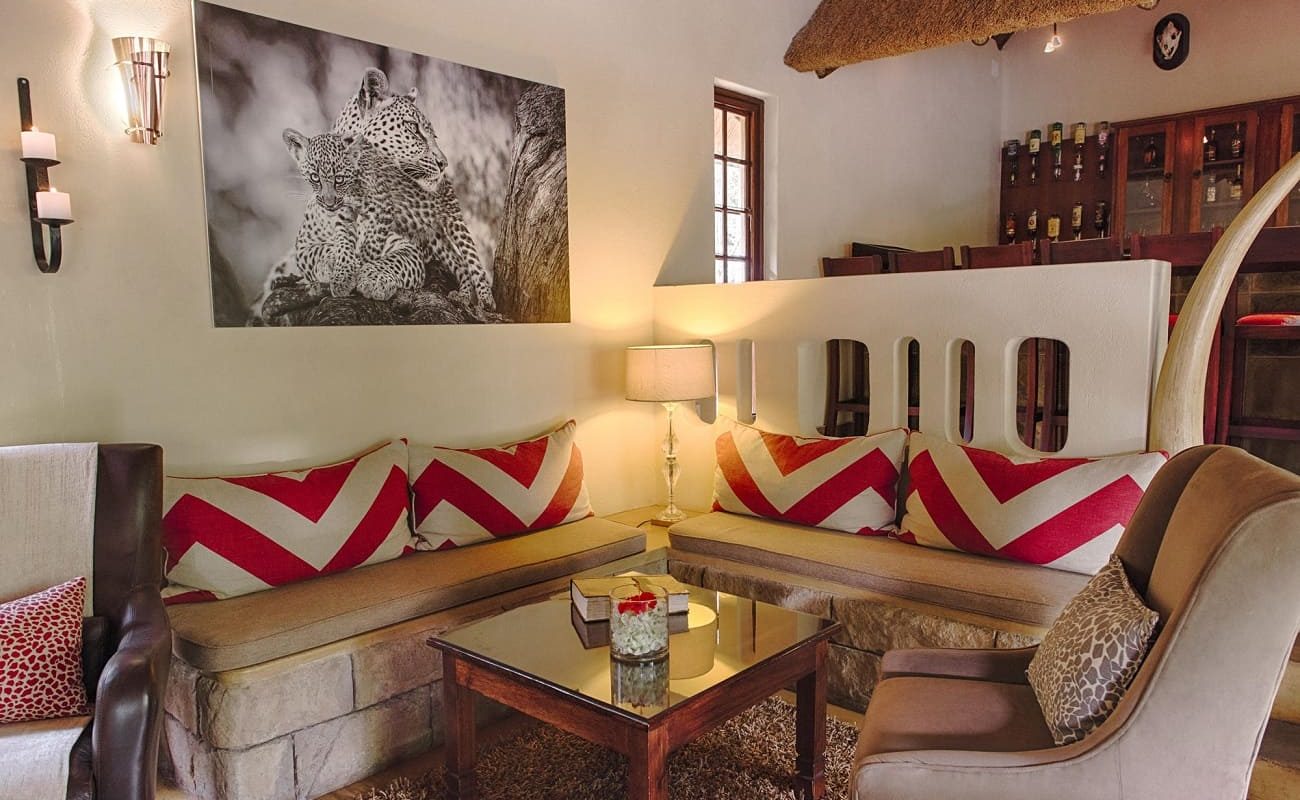 Bar und Lounge der Elephant Plains Game Lodge