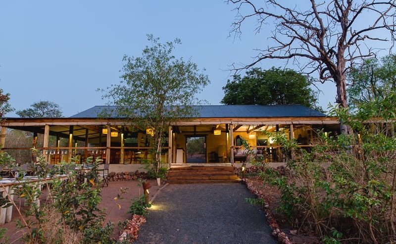 Haupthaus des Elephant Camps