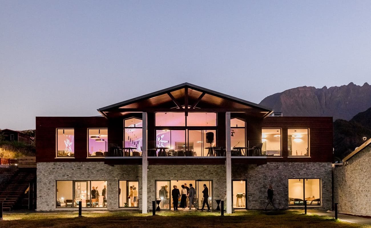 Sarana Hotel & SPA Restaurant & Lounge Bar Restaurant und Bar des Sarana Hotels