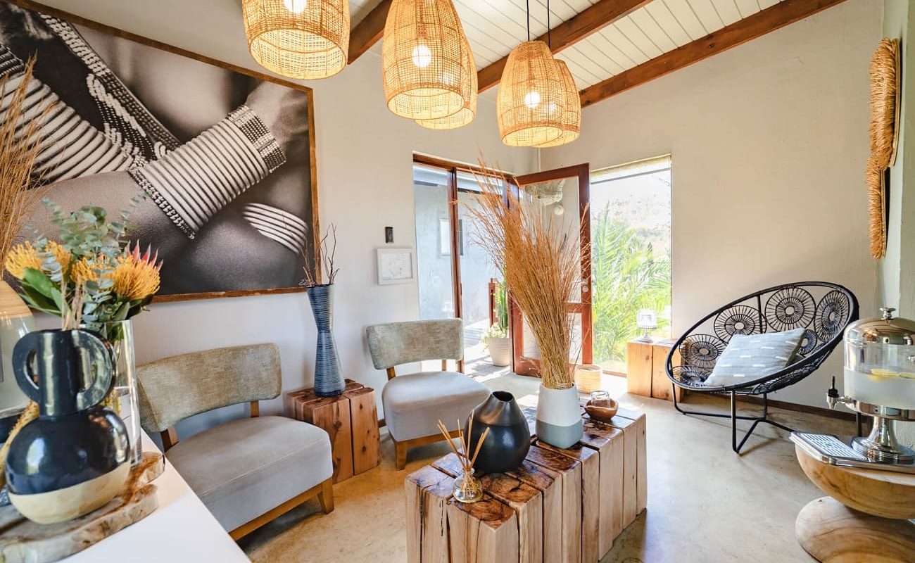 Rhino Ridge Safari Lodge Spa Eingang des Spa Bereichs von Rhino Ridge