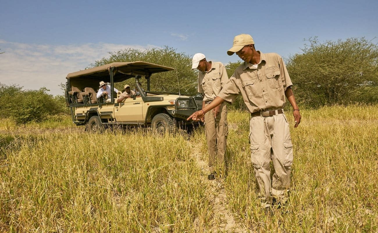 Deception Valley Lodge Walking Safari Walking Safari Deception Valley