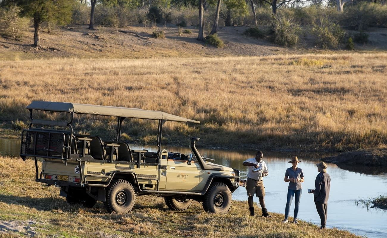 Linyanti Bush Camp Pirschfahrt Pirschfahrt im offenen Geländewagen im Linyanti Bush Camp