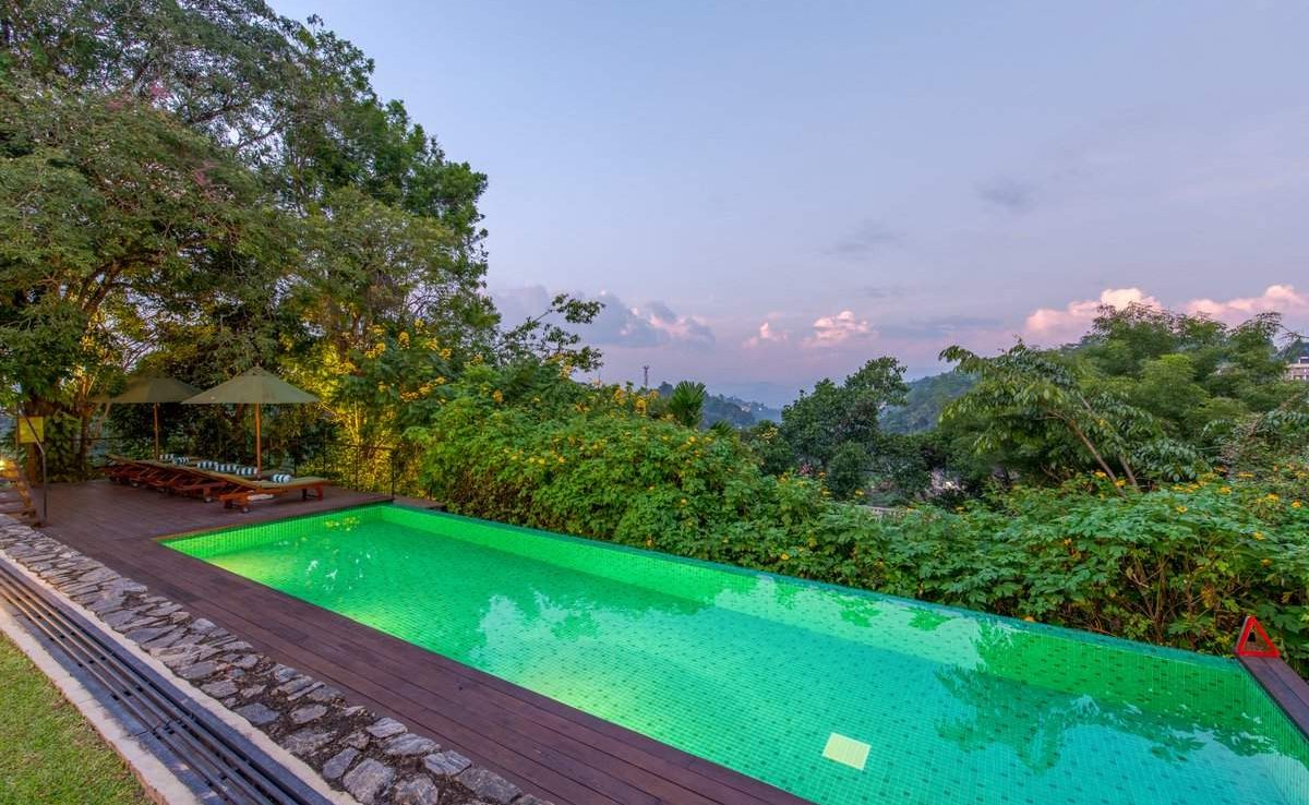 Infinity Pool des Kings Pavilion