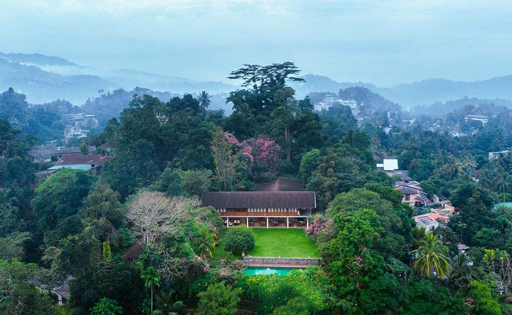 Blick auf Kandy vom Kings Pavillion