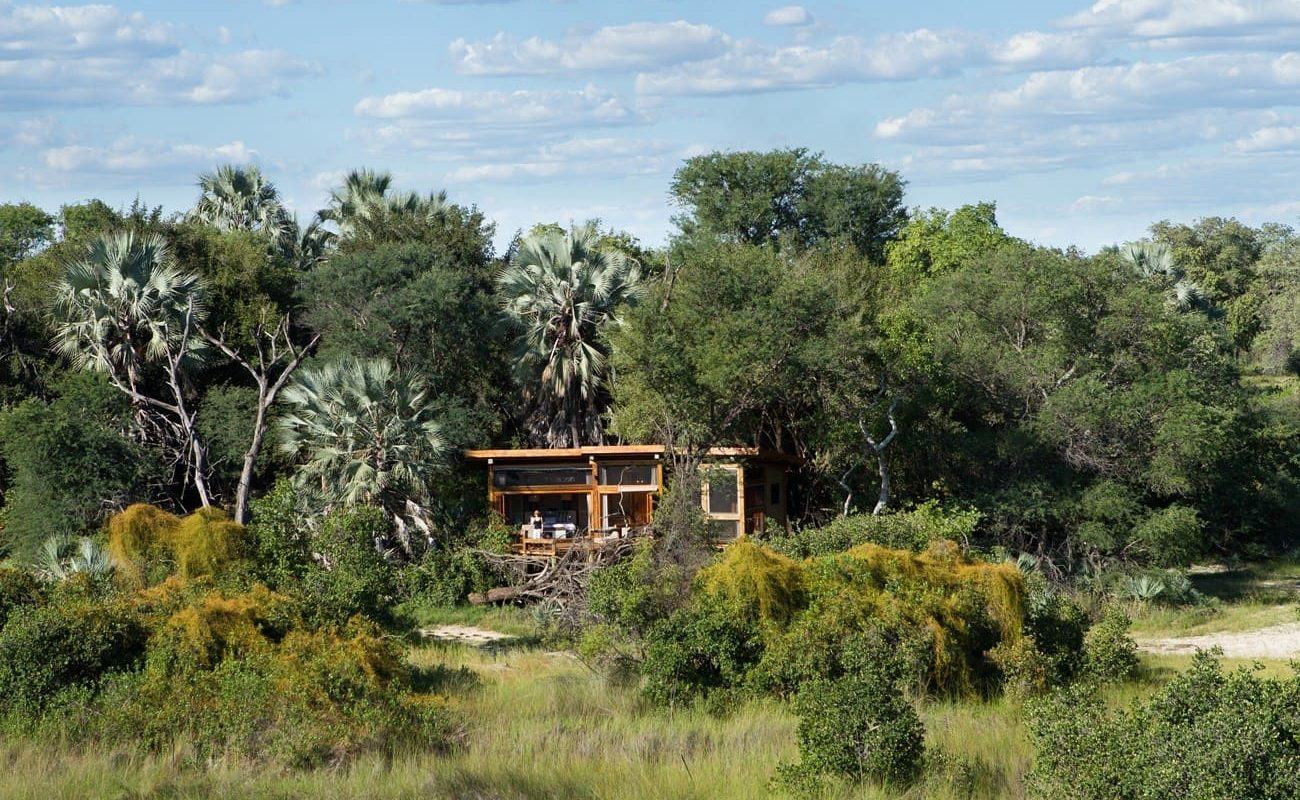 Blick auf eine Suite im Camp Okavango