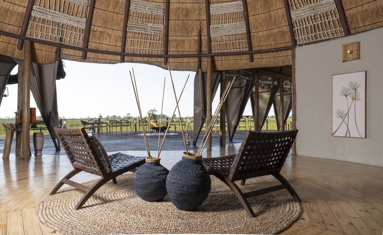 Okuti Eingang Eingang von Okuti