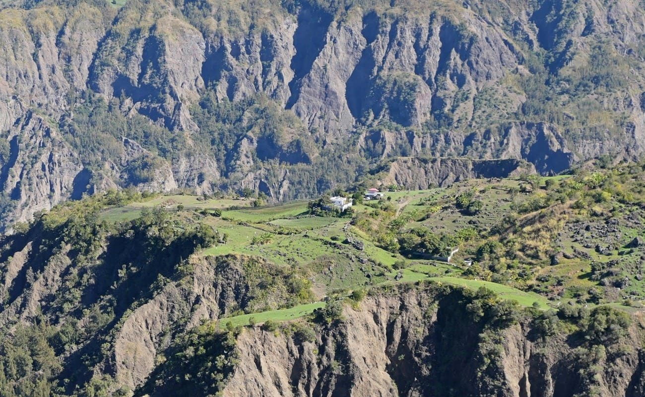 Rundeise La Reunion exklusiv Cilaos Talkessel von Cilaos