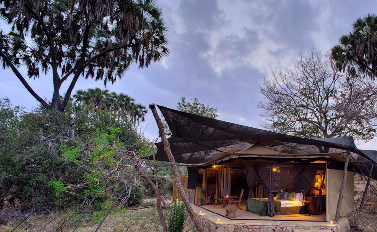 Süd-Tansania exklusiv Roho ya Selous Zelt außen Zelt von Roho ya Selous