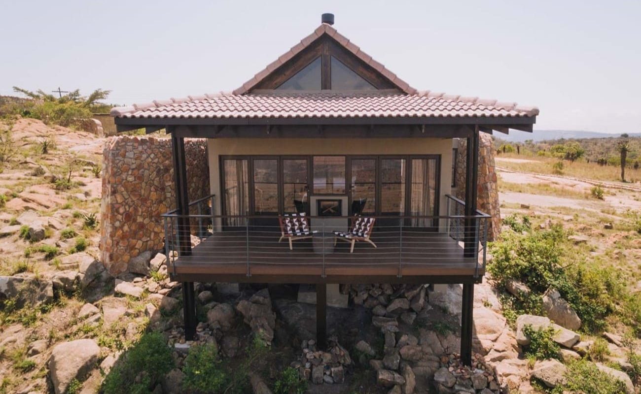 Babanango Game Reserve Zulu Rock Lodge Luxury Suite Blick auf eine Suite der Zulu Rock Lodge