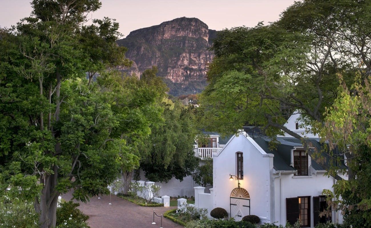 Cellars Hohenort Blick Tafelberg Blick Cellars Hohenort auf den Tafelberg
