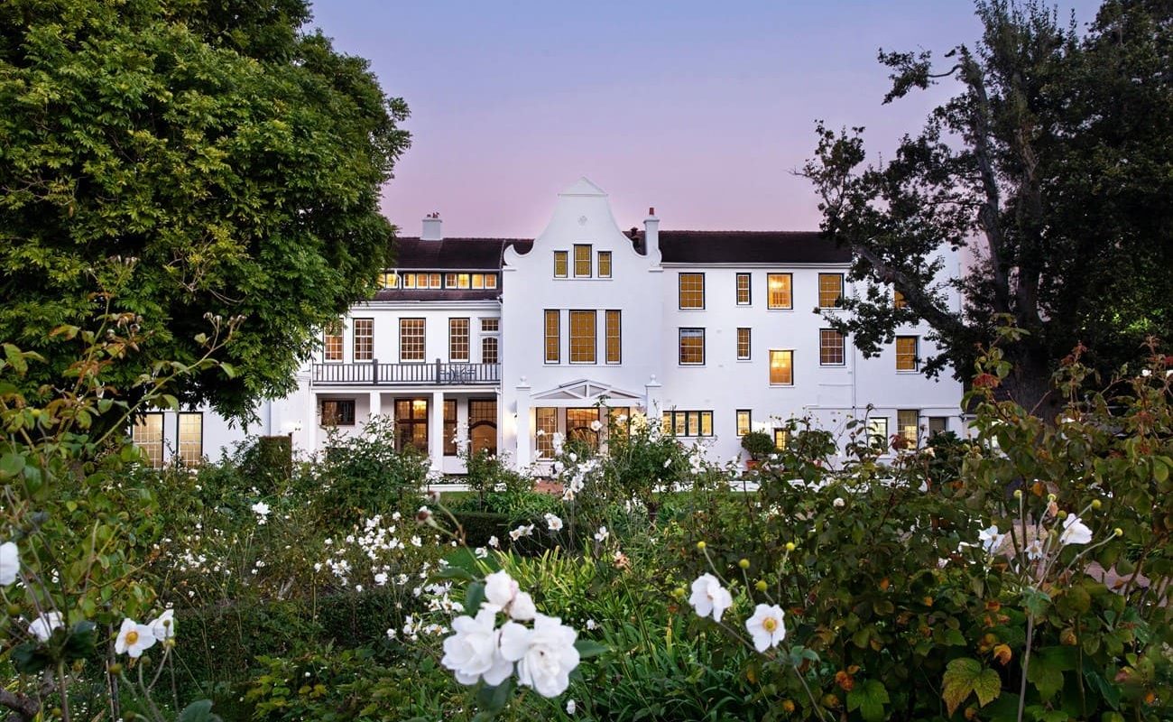 Cellars Hohenort Haupthaus Haupthaus und Garten im Cellars Hohenort