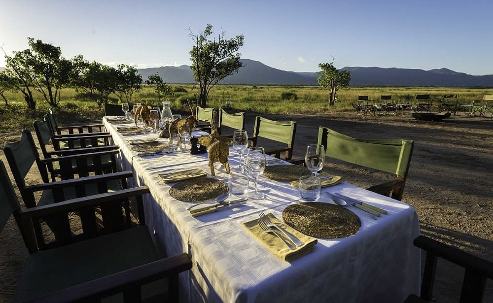 Lunch al Fresco Johns Camp