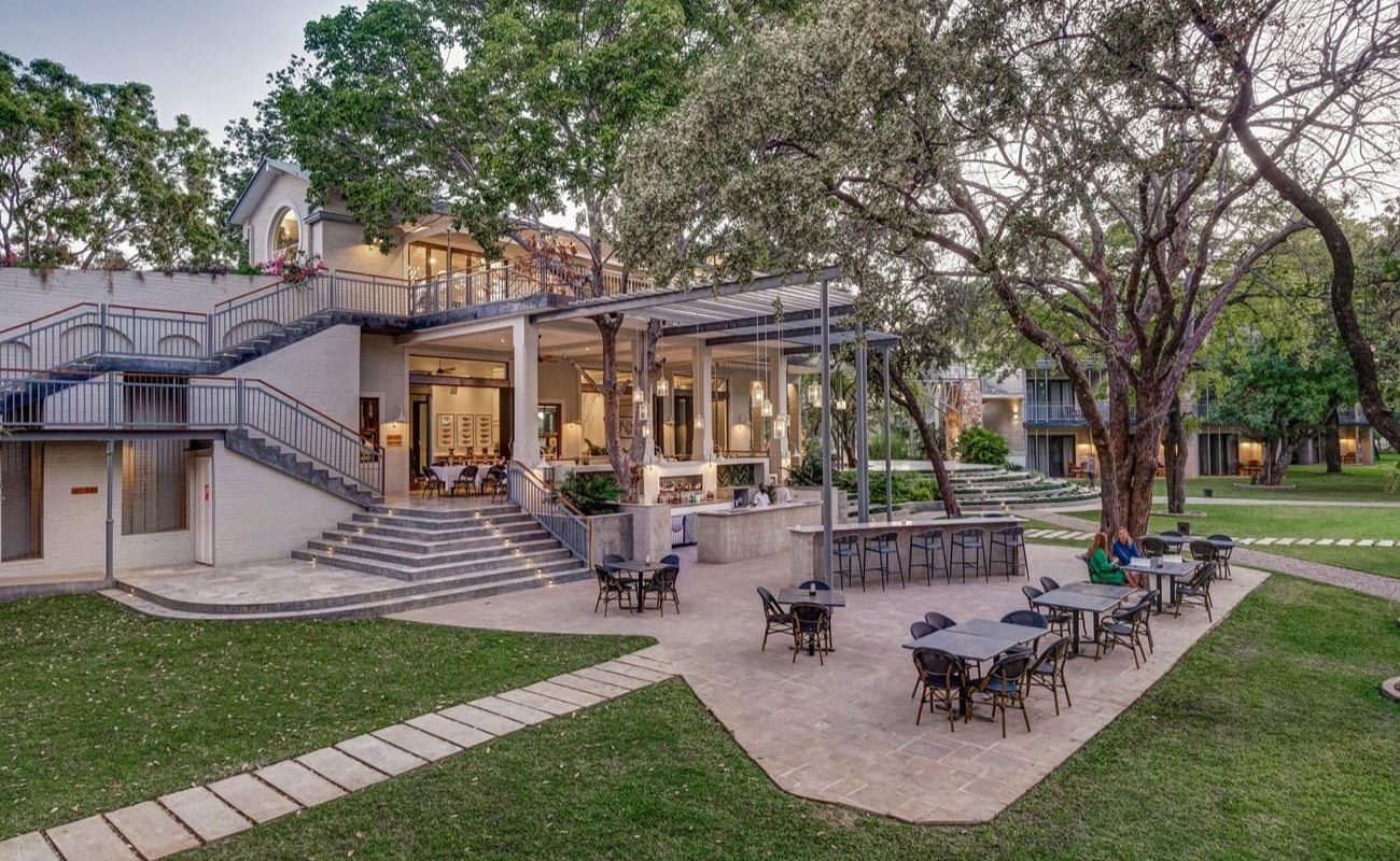 Palm River Hotel Al fresco Dining Al Fresco Dining Palm River Hotel