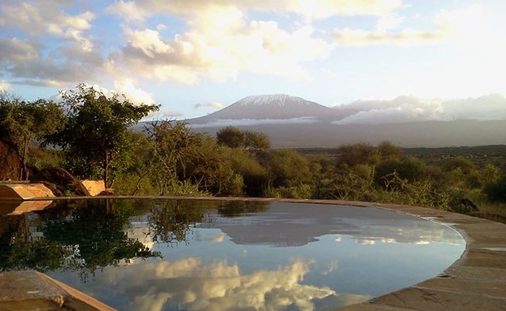Pool Elerai Blick Kilimanjaro