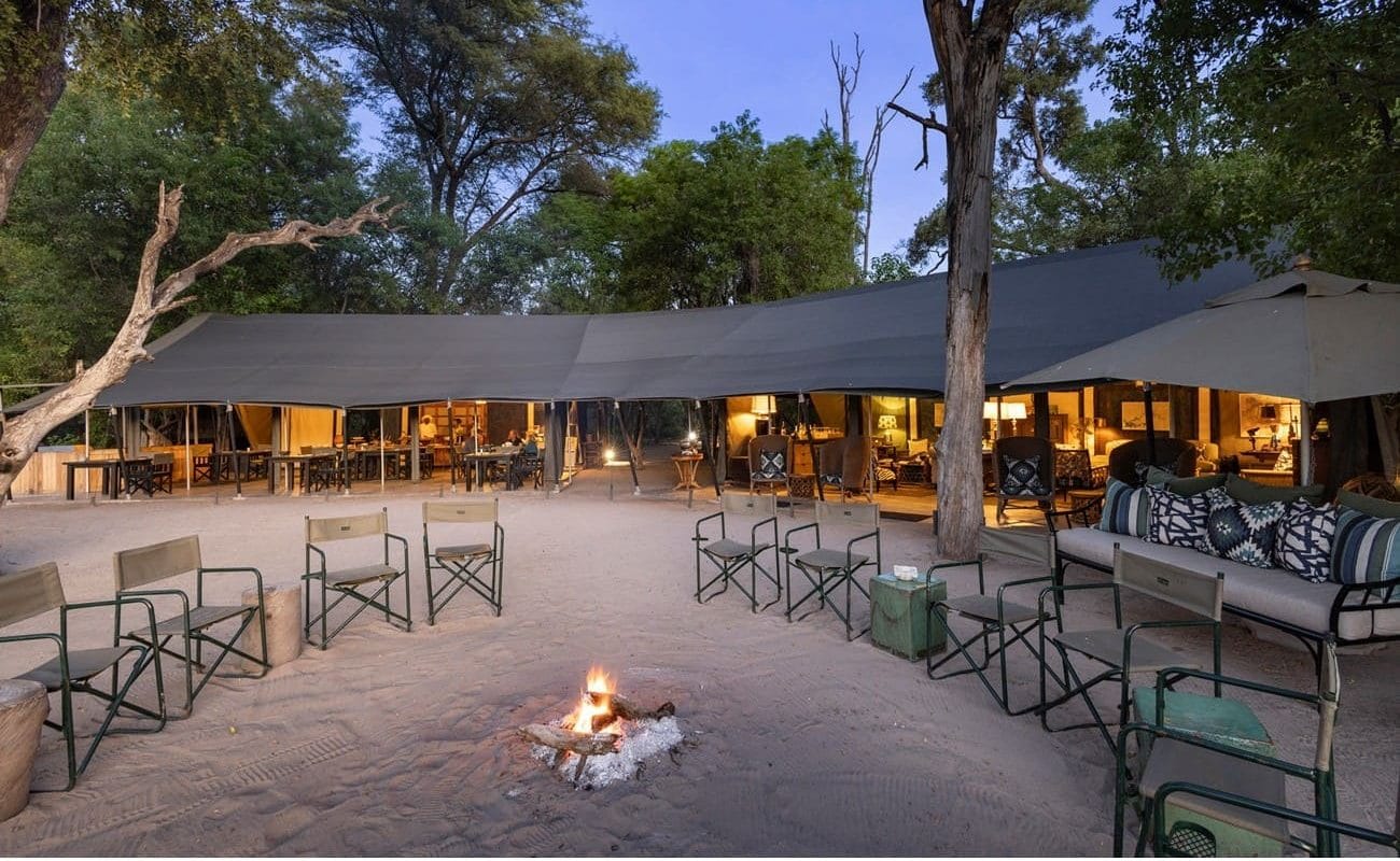 Machaba Camp Lagerfeuer Lagerfeuer und Haupthaus Machaba Camp