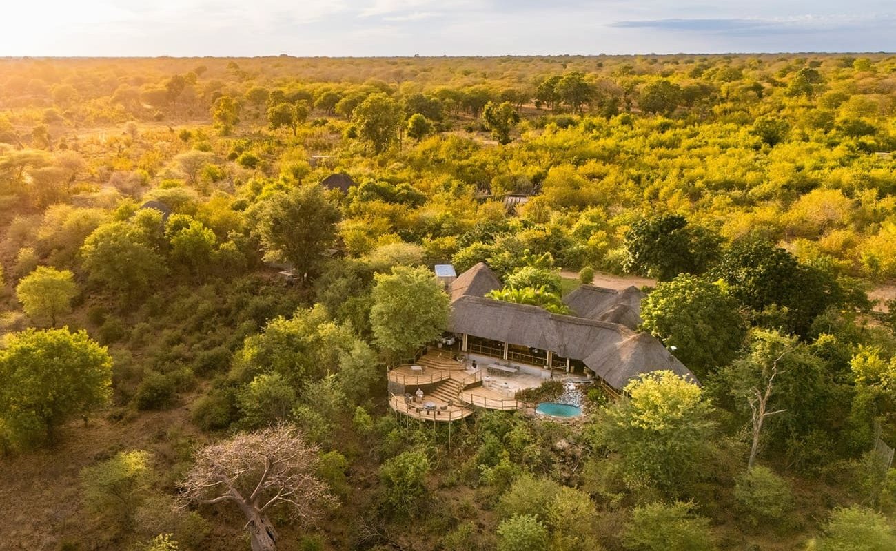 Vom Grün umgeben - Ngoma Safari Lodge