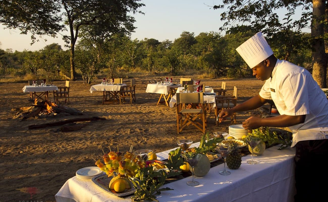 Boma Dinner Ngoma Safari Lodge, Chobe
