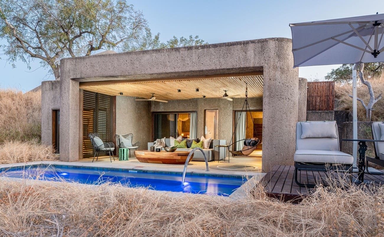 Sabi Sabi Earth Lodge Luxury Suite außen Sabi Sabi Earth Lodge Luxury Suite