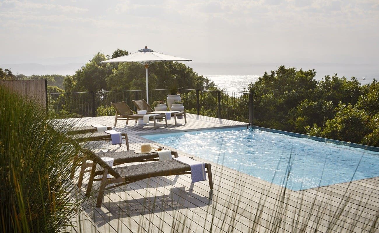 Walkers Beach Pool Sonnendeck Sonnendeck und Pool des Walkers Beach, Plettenberg Bay