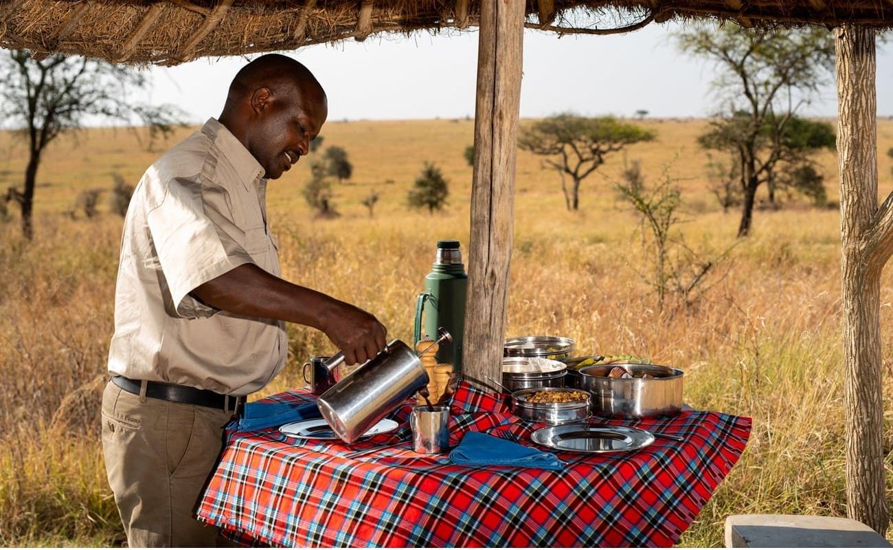 Nyikani Camp Central Serengeti Frühstück Buschfrühstück Nyikani Camp Central Serengeti